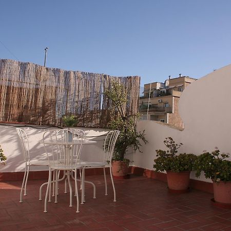 Lovely Apartment With A Terrace Barcelona Exterior photo